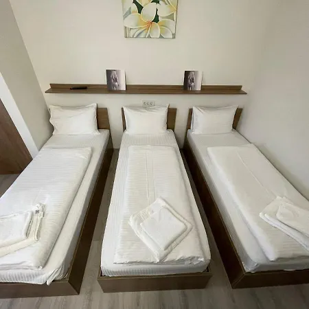 Отель Le Baron 2*