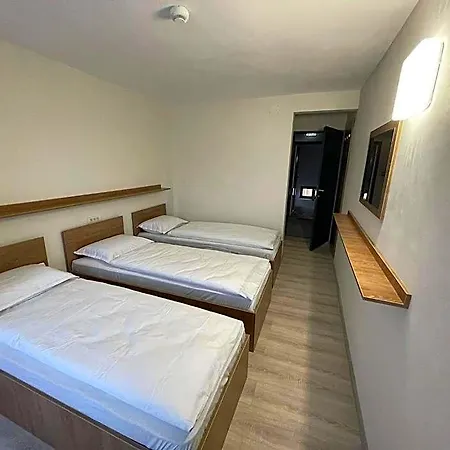 Le Baron Szálloda 2*