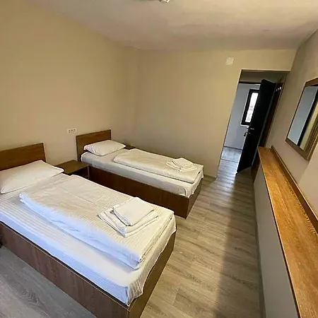 Szálloda Le Baron 2*