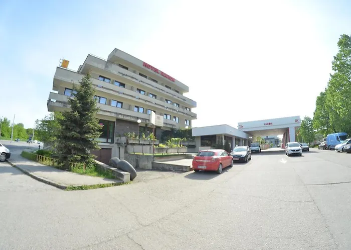 ホテル Le Baron 2*